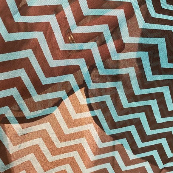 Roz & Ali Sheer Chevron print blouse. - Picture 4 of 5